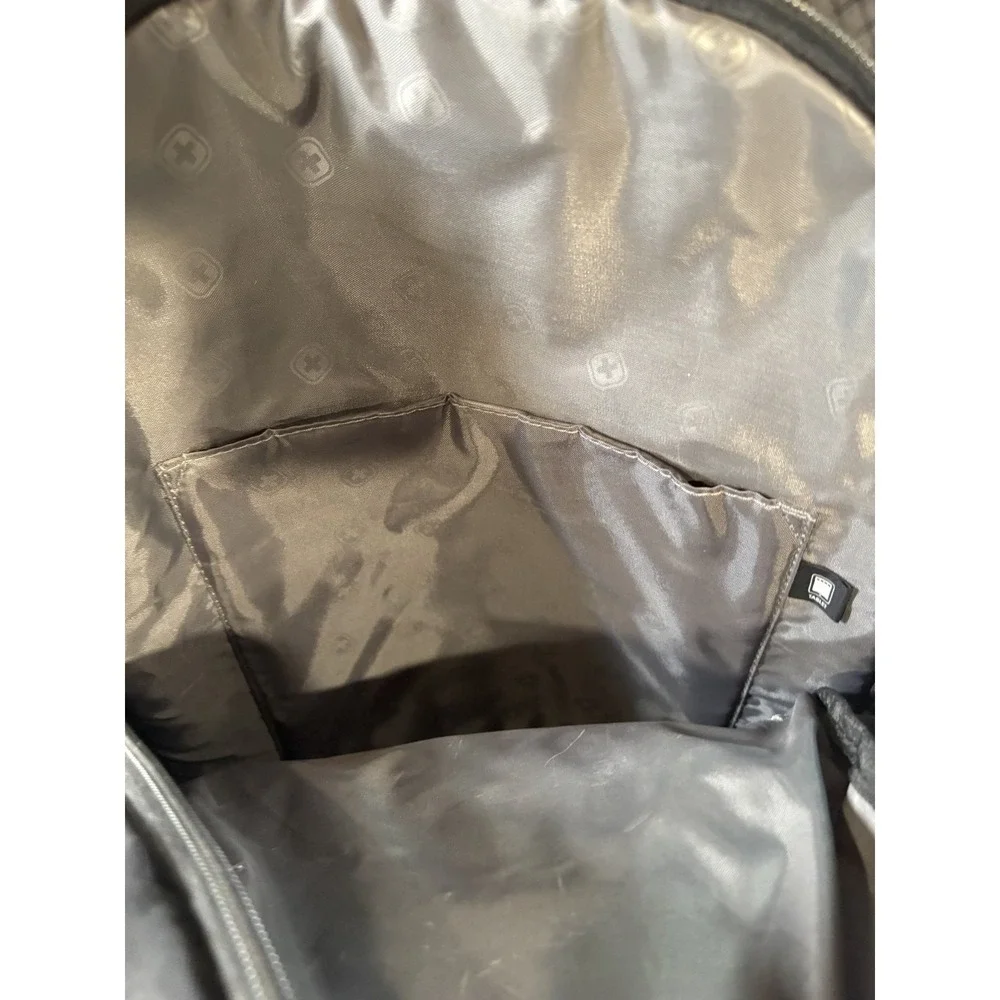 SWISSGEAR Black Backpack Men‎ Padded Zip Multiple Pockets Travel Business Casual
